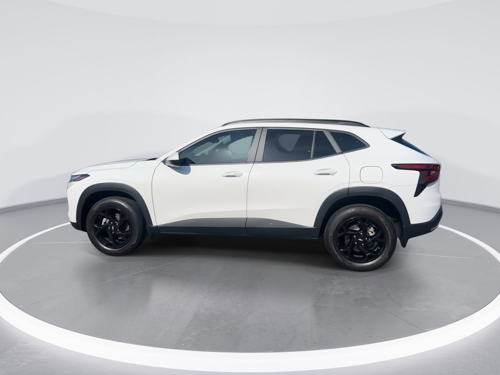 Used 2025 Chevrolet Trax LT w/ LT Convenience Package image 6