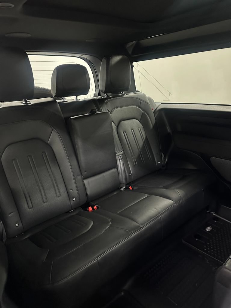 Used 2022 Land Rover Defender 90 X-Dynamic SE AWD/4WD image 28