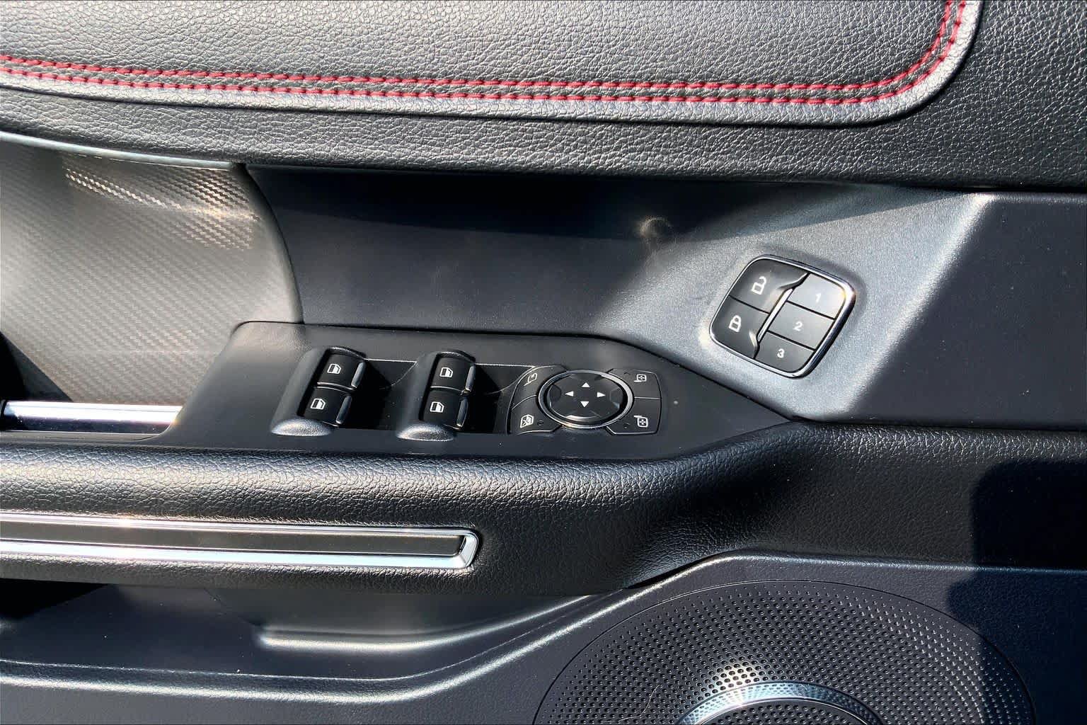 Used 2021 Ford Expedition Limited RWD image 33