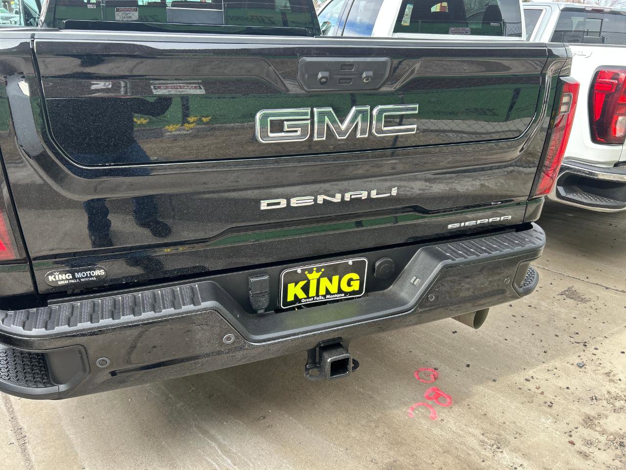 Used 2024 GMC Sierra 2500 Denali Ultimate AWD/4WD image 4