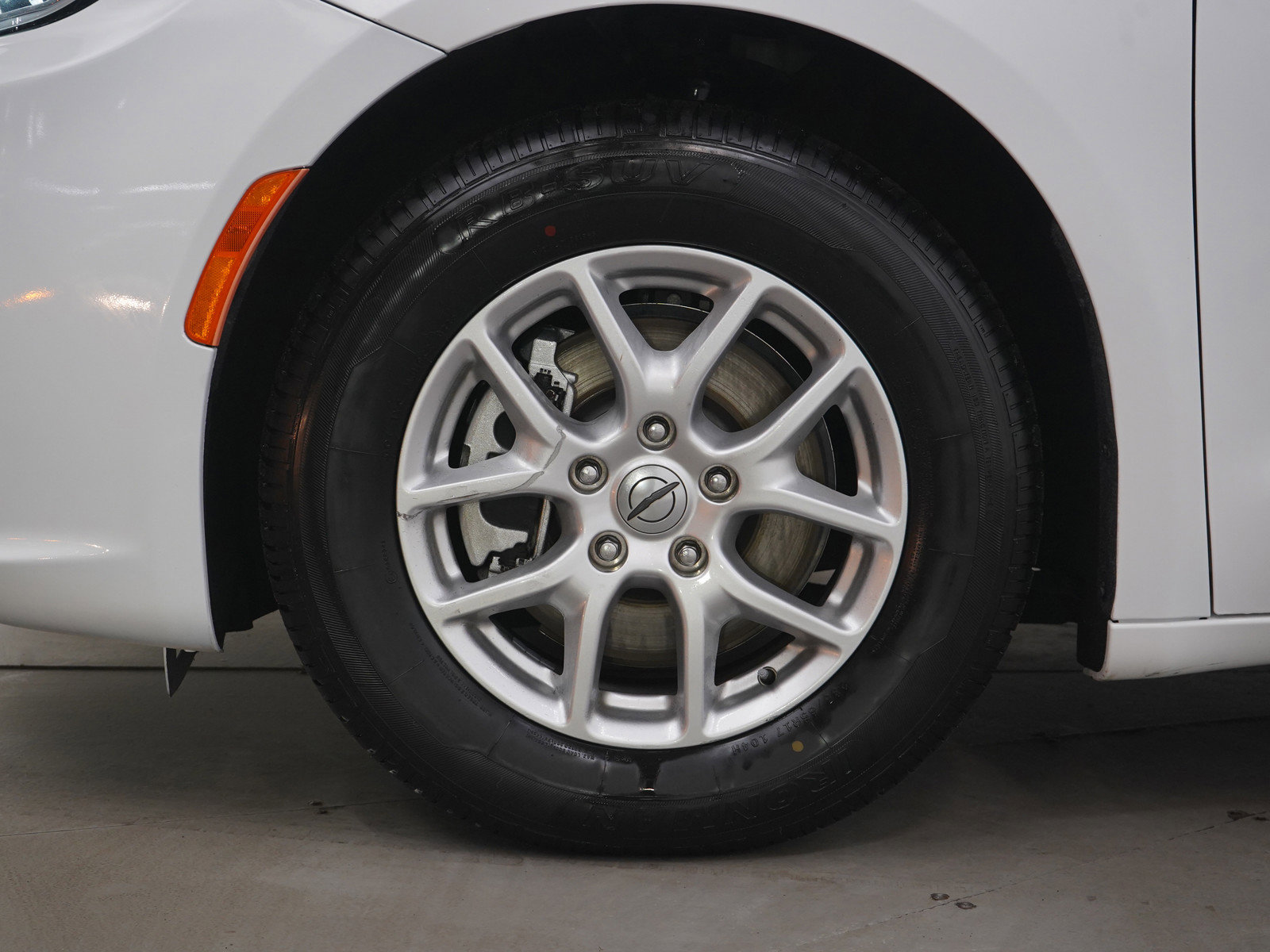 Used 2022 Chrysler Pacifica Touring-L image 32