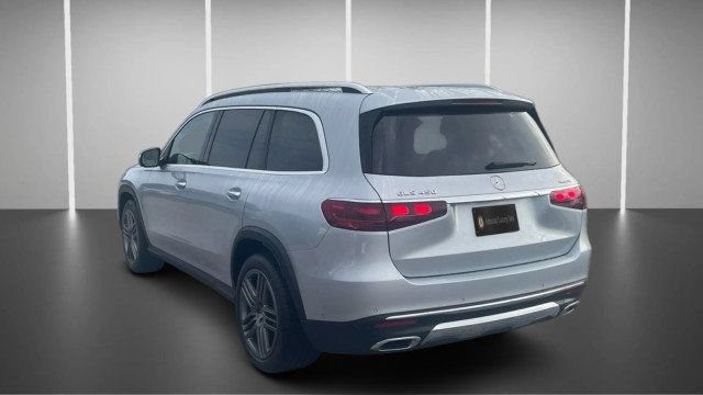 Used 2024 Mercedes-Benz GLS 450 4MATIC image 11