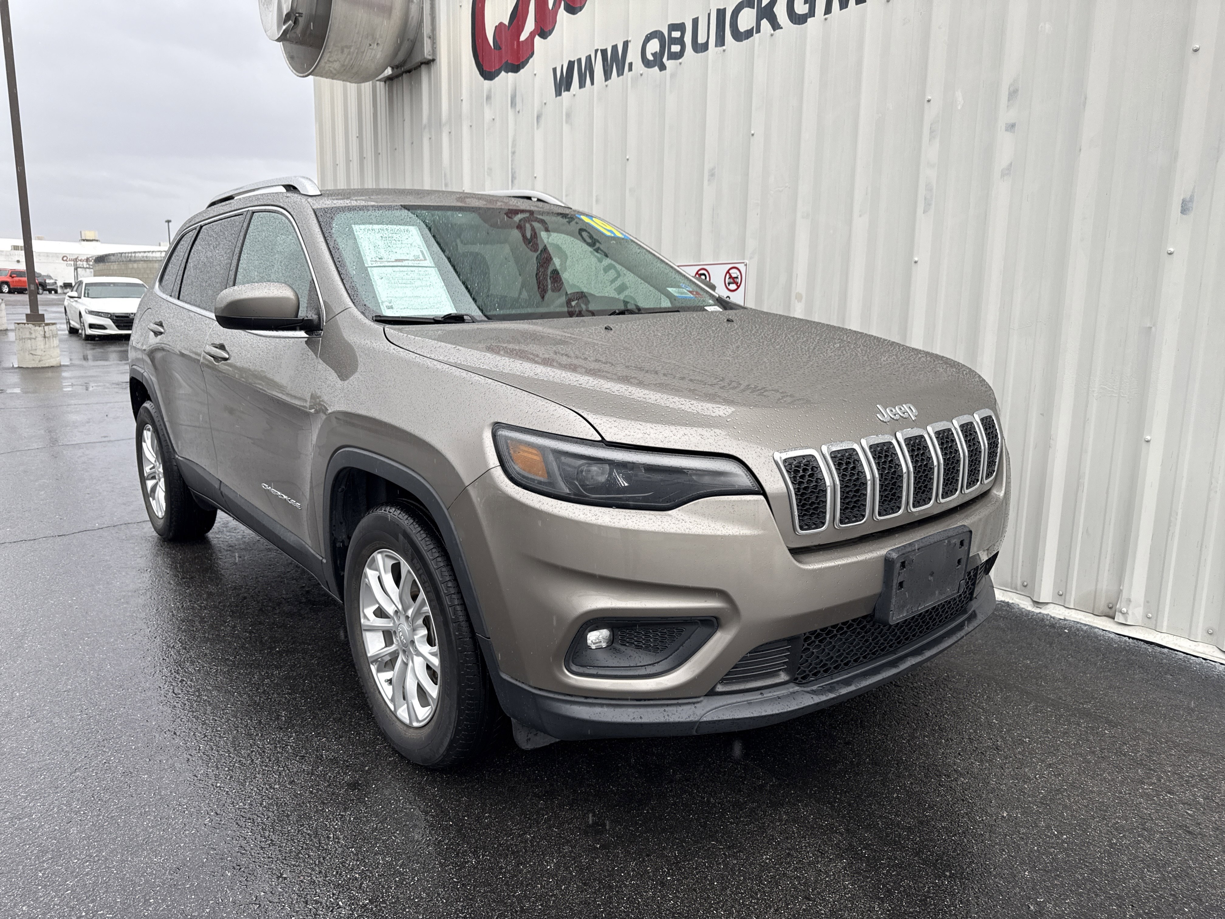 Used 2019 Jeep Cherokee Latitude w/ Popular Appearance Group image 37