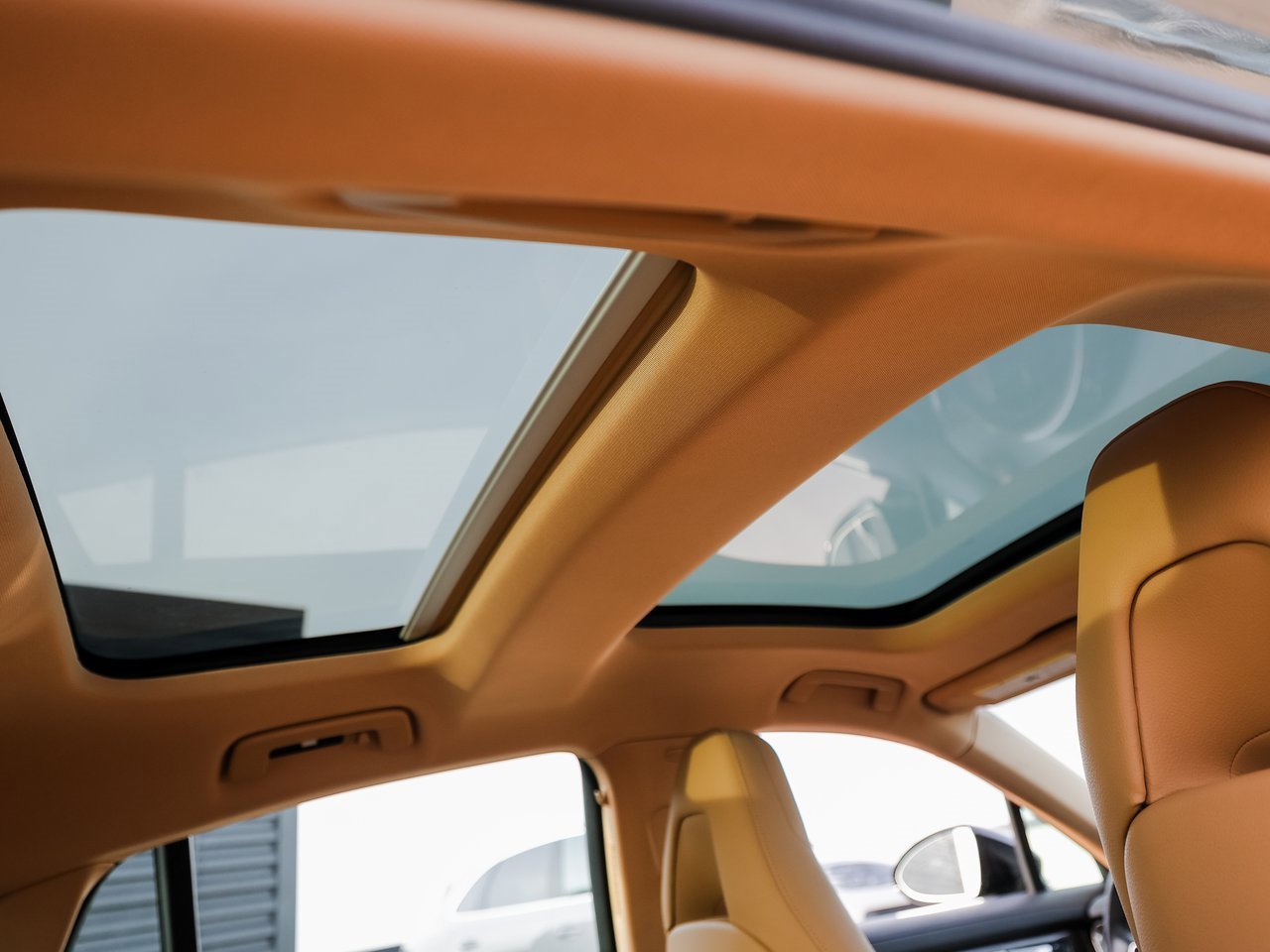 Certified 2023 Porsche Panamera Platinum Edition image 31