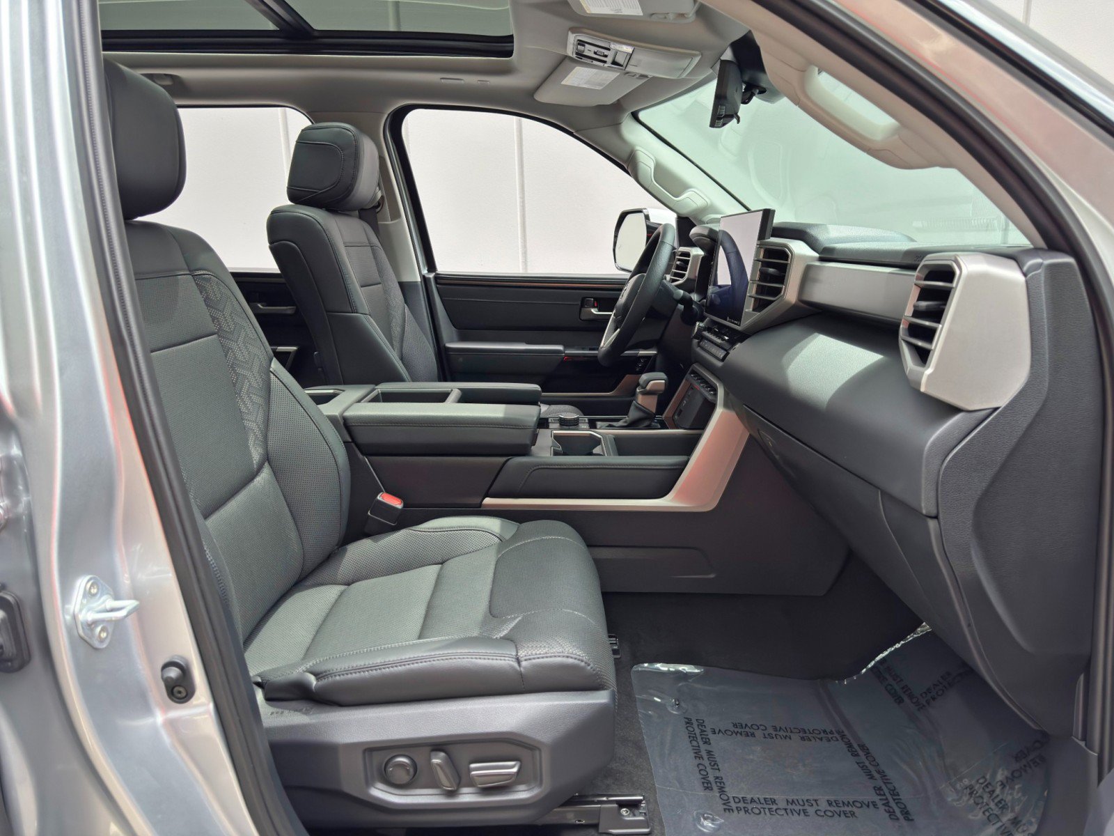 Used 2022 Toyota Tundra Limited AWD/4WD image 16