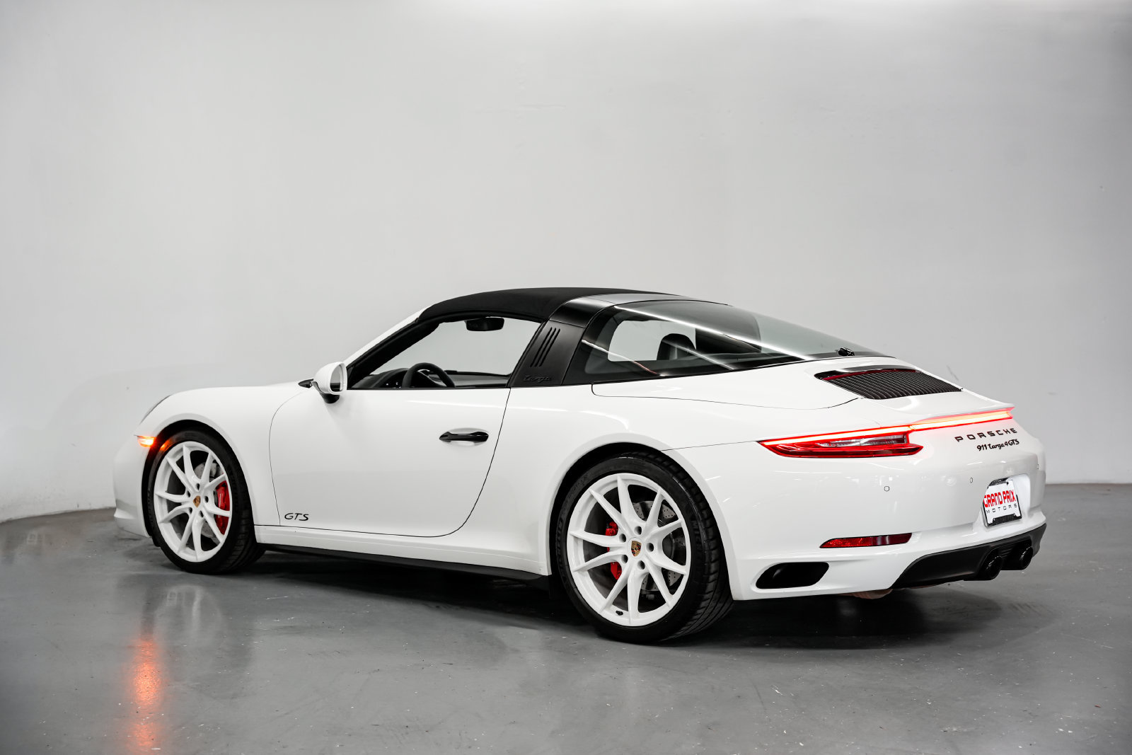 Used 2019 Porsche 911 Targa 4 GTS w/ GTS Interior Package AWD/4WD image 9