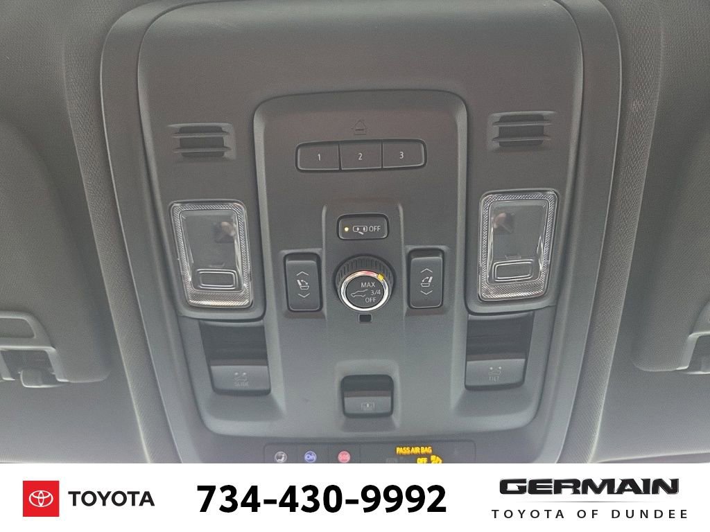 Used 2022 Chevrolet Suburban LT w/ LT Signature Package image 33