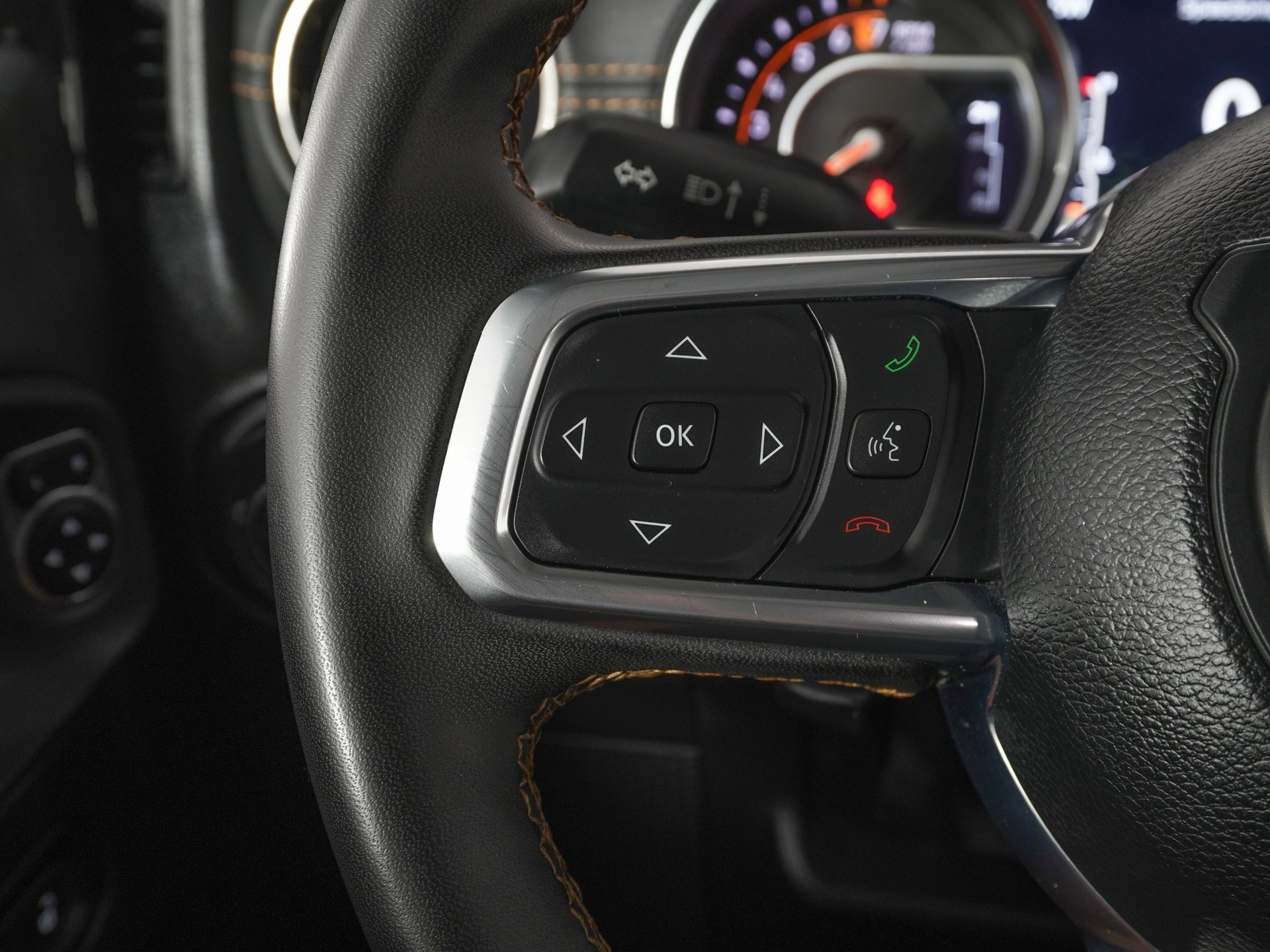 Used 2023 Jeep Gladiator Overland image 19