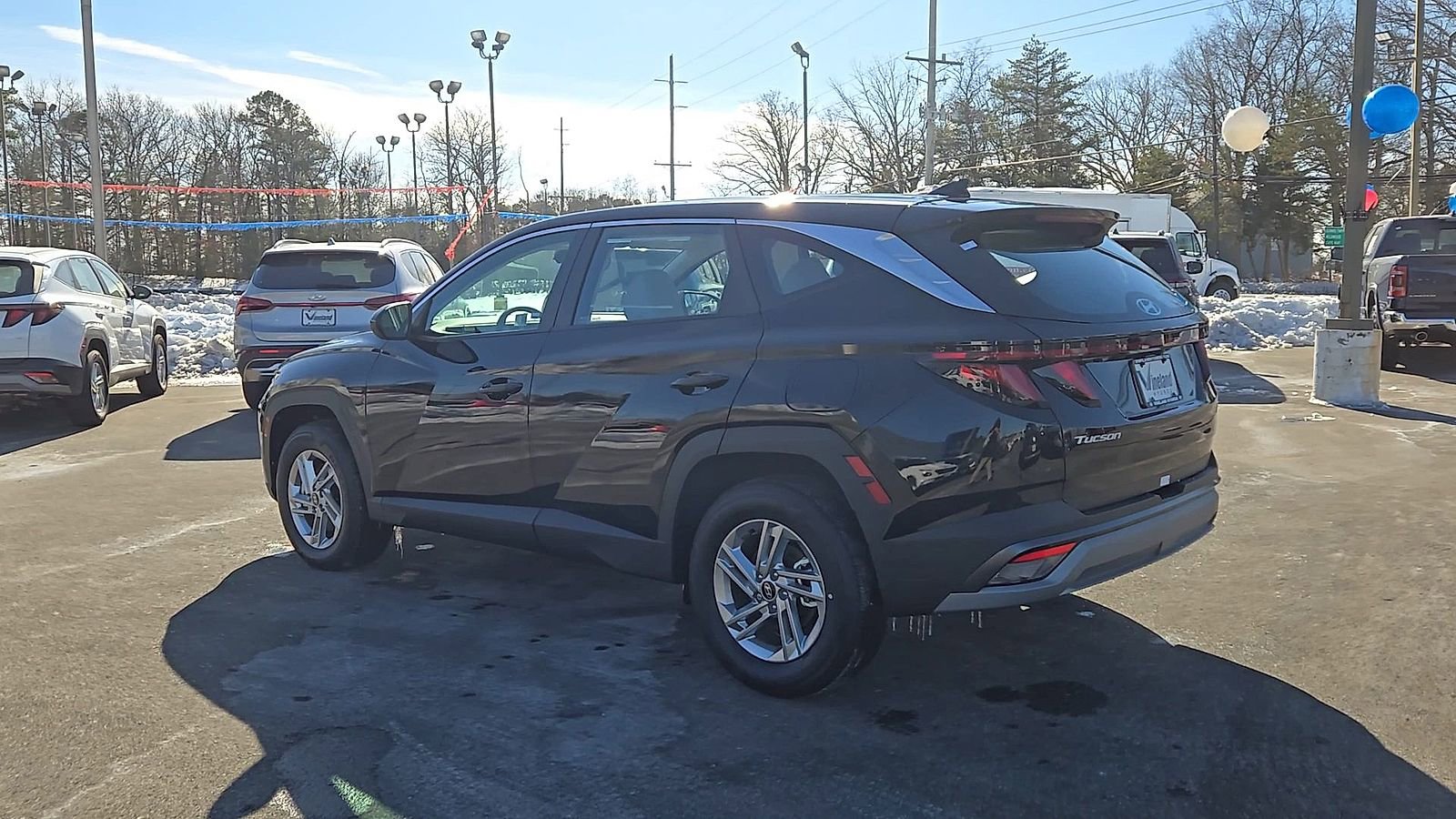Used 2025 Hyundai Tucson SE AWD/4WD image 6