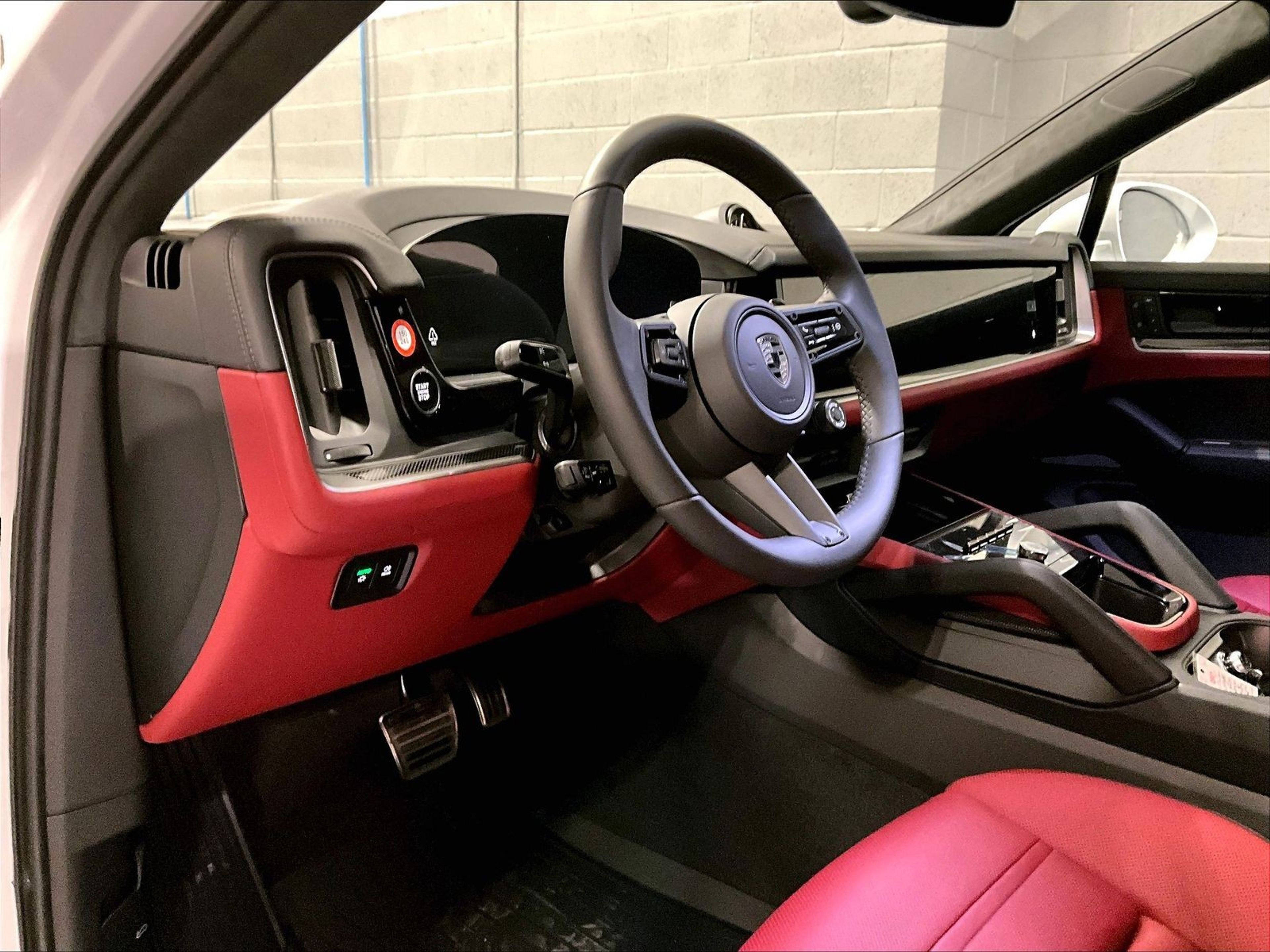 New 2026 Porsche Cayenne Turbo image 4