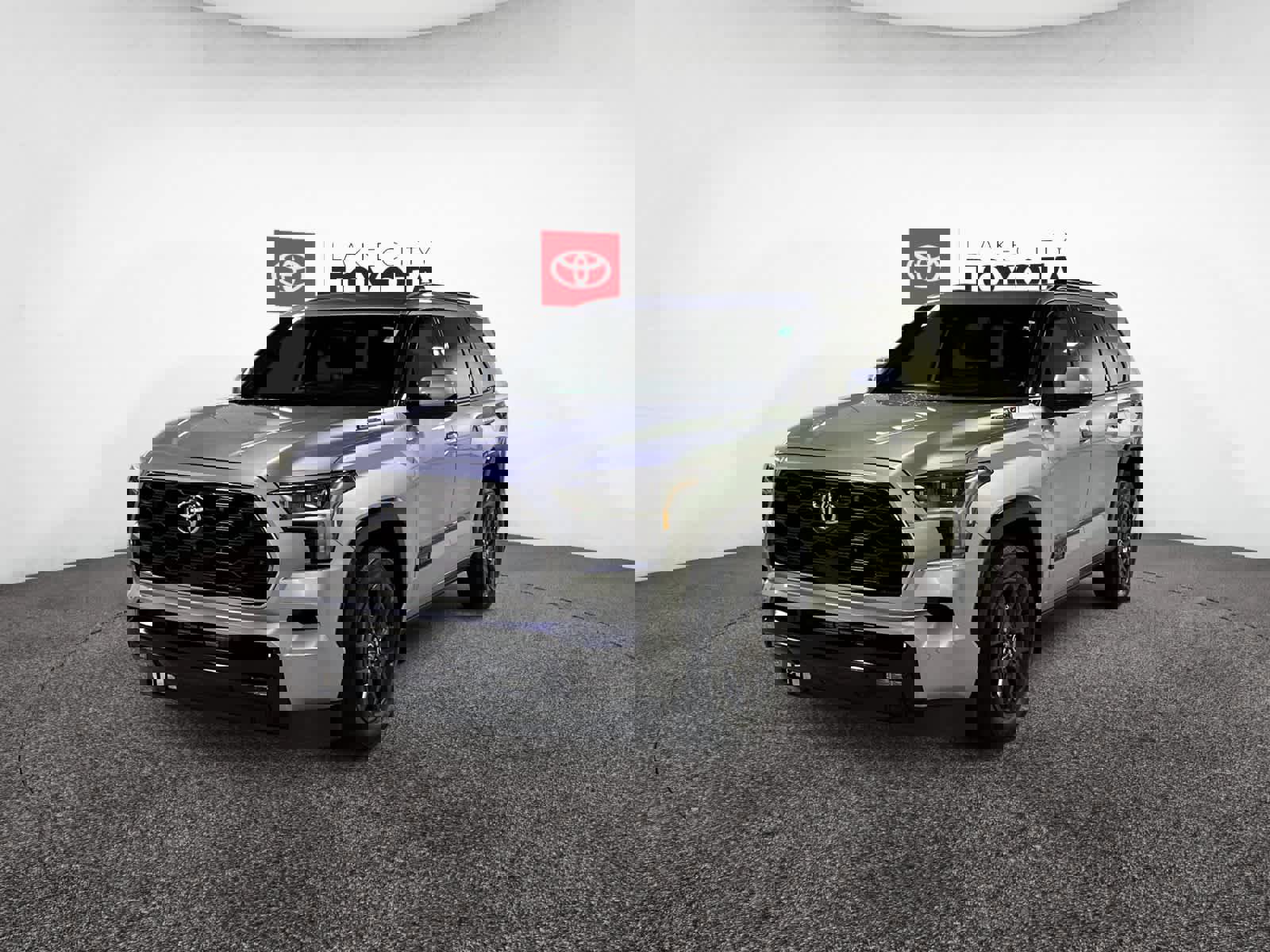 Used 2023 Toyota Sequoia Platinum image 1