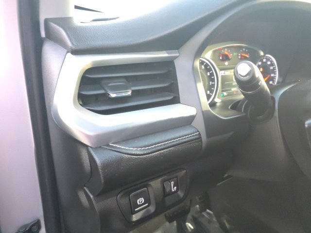 Used 2018 GMC Acadia SLE image 9