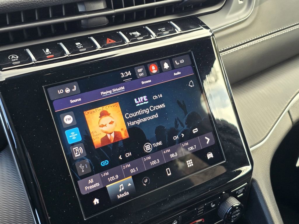 Used 2025 Jeep Grand Cherokee Altitude image 23