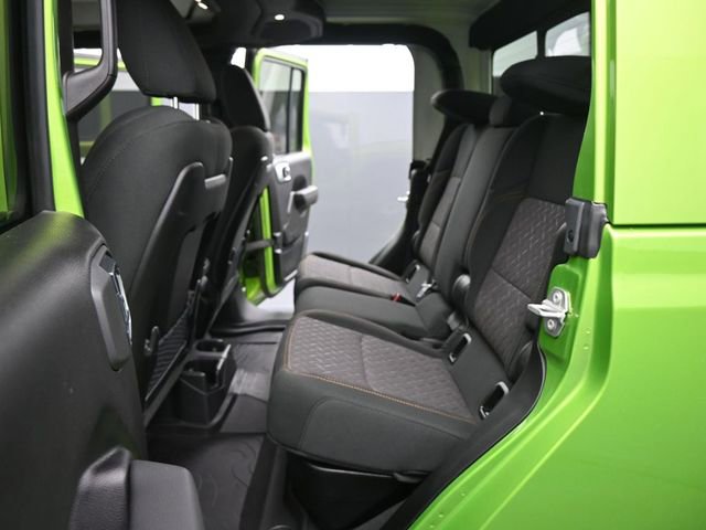 Used 2025 Jeep Gladiator Mojave w/ Safety Group image 13