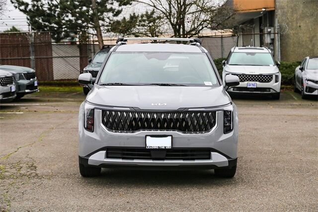 New 2026 Kia Carnival EX FWD image 2