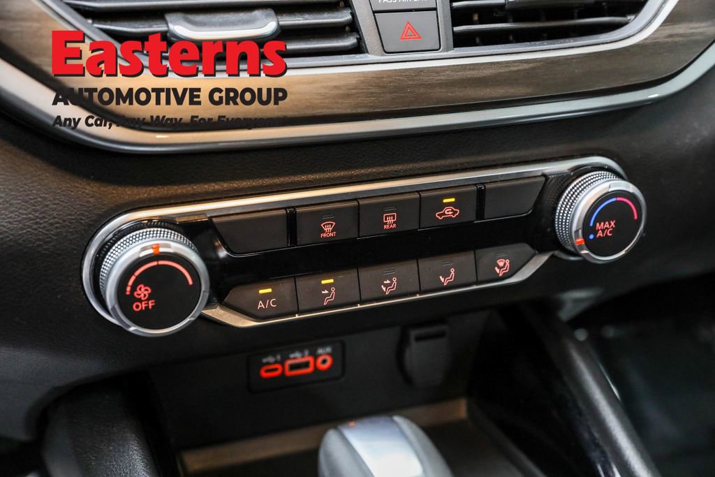 Used 2024 Nissan Altima 2.5 SV image 19