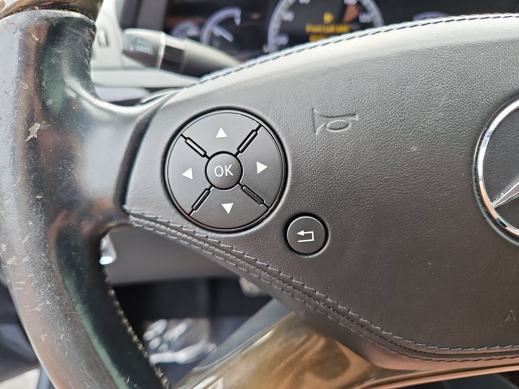 Used 2011 Mercedes-Benz S 550 w/ Sport Pkg image 11