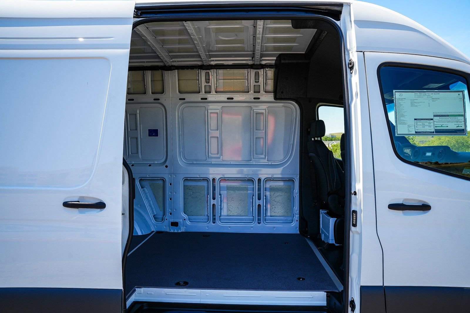 New 2025 Mercedes-Benz Sprinter 2500 image 17