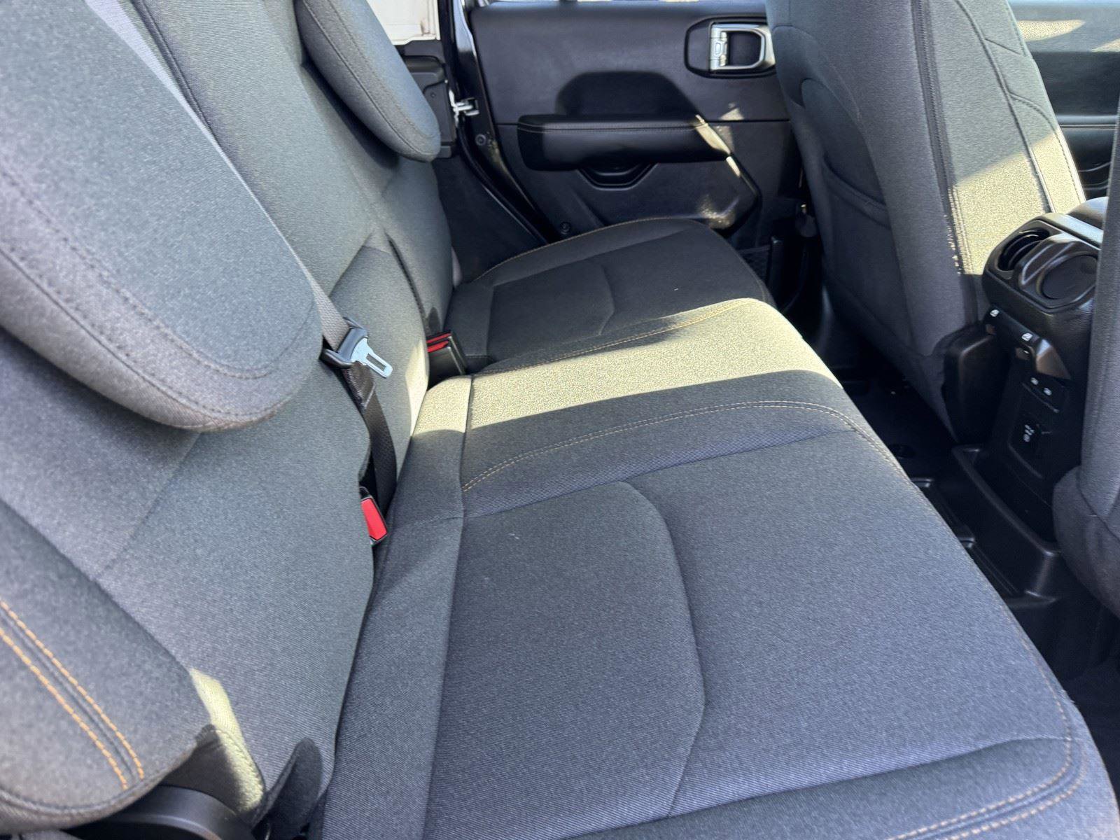 Certified 2025 Jeep Wrangler Sahara w/ Safety Group AWD/4WD image 9