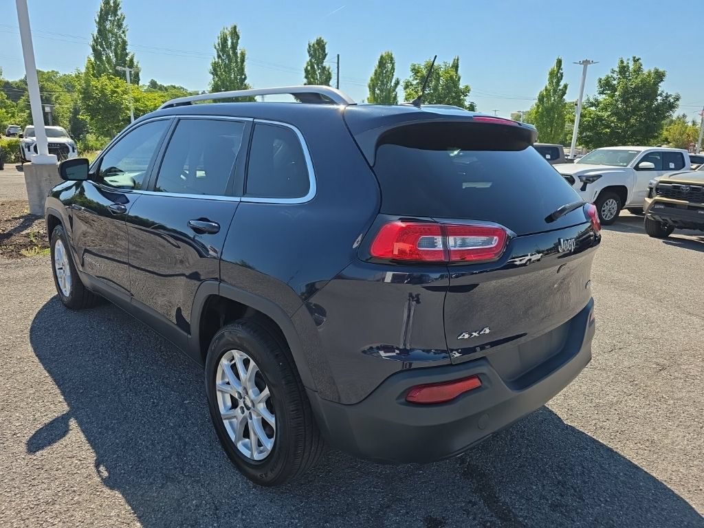 Used 2015 Jeep Cherokee Latitude w/ Cold Weather Group AWD/4WD image 4