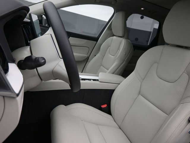 New 2026 Volvo XC60 B5 Ultra w/ Protection Package Premier image 9