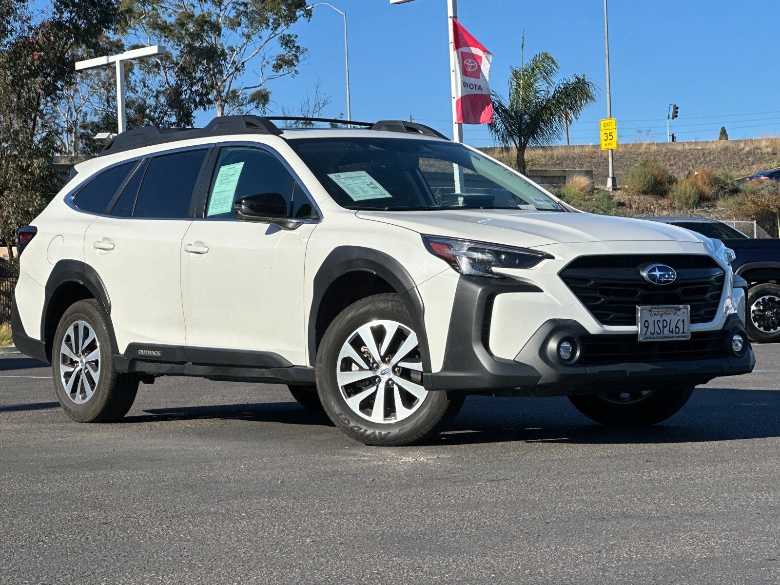 Used 2024 Subaru Outback Premium image 8