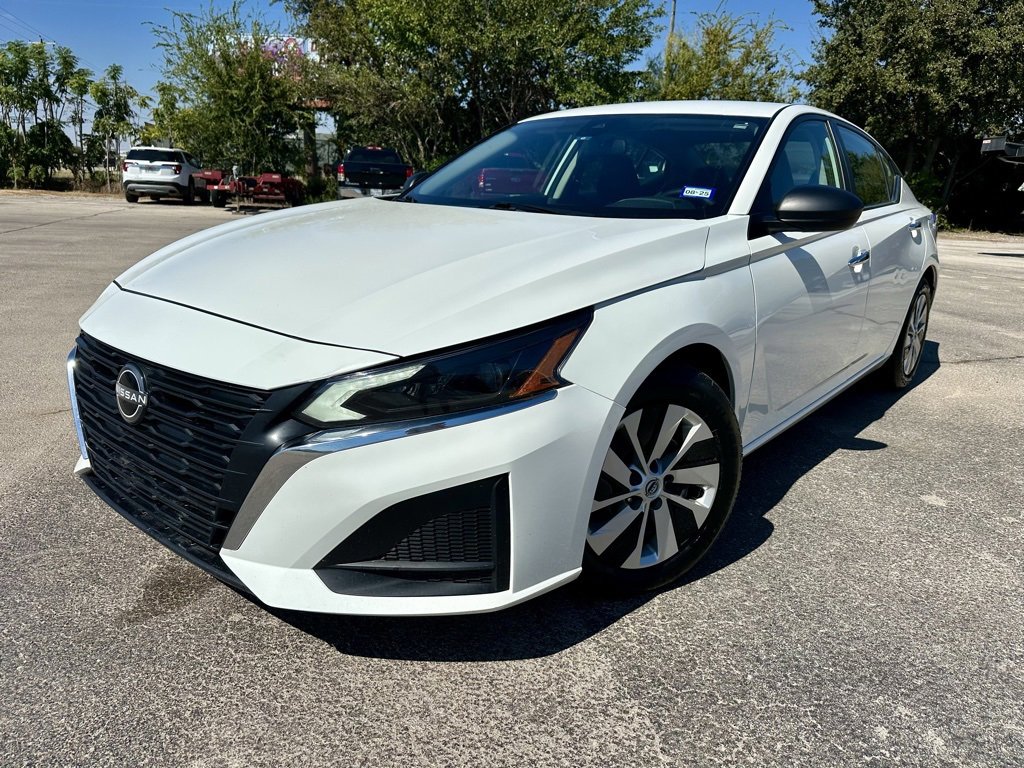 Used 2024 Nissan Altima 2.5 S image 1