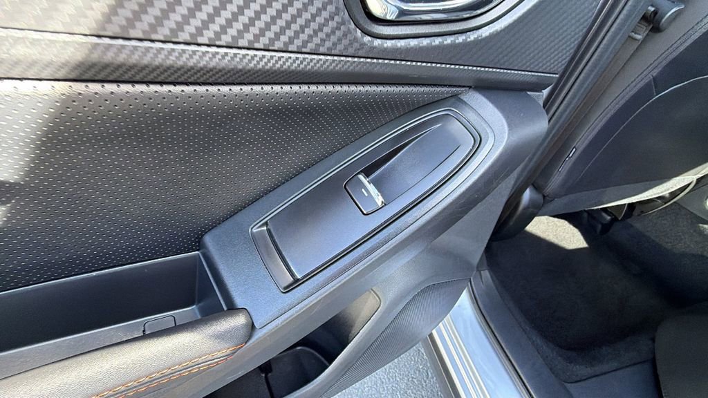 Used 2022 Subaru Crosstrek 2.5i Limited w/ Moonroof Package 2 image 15