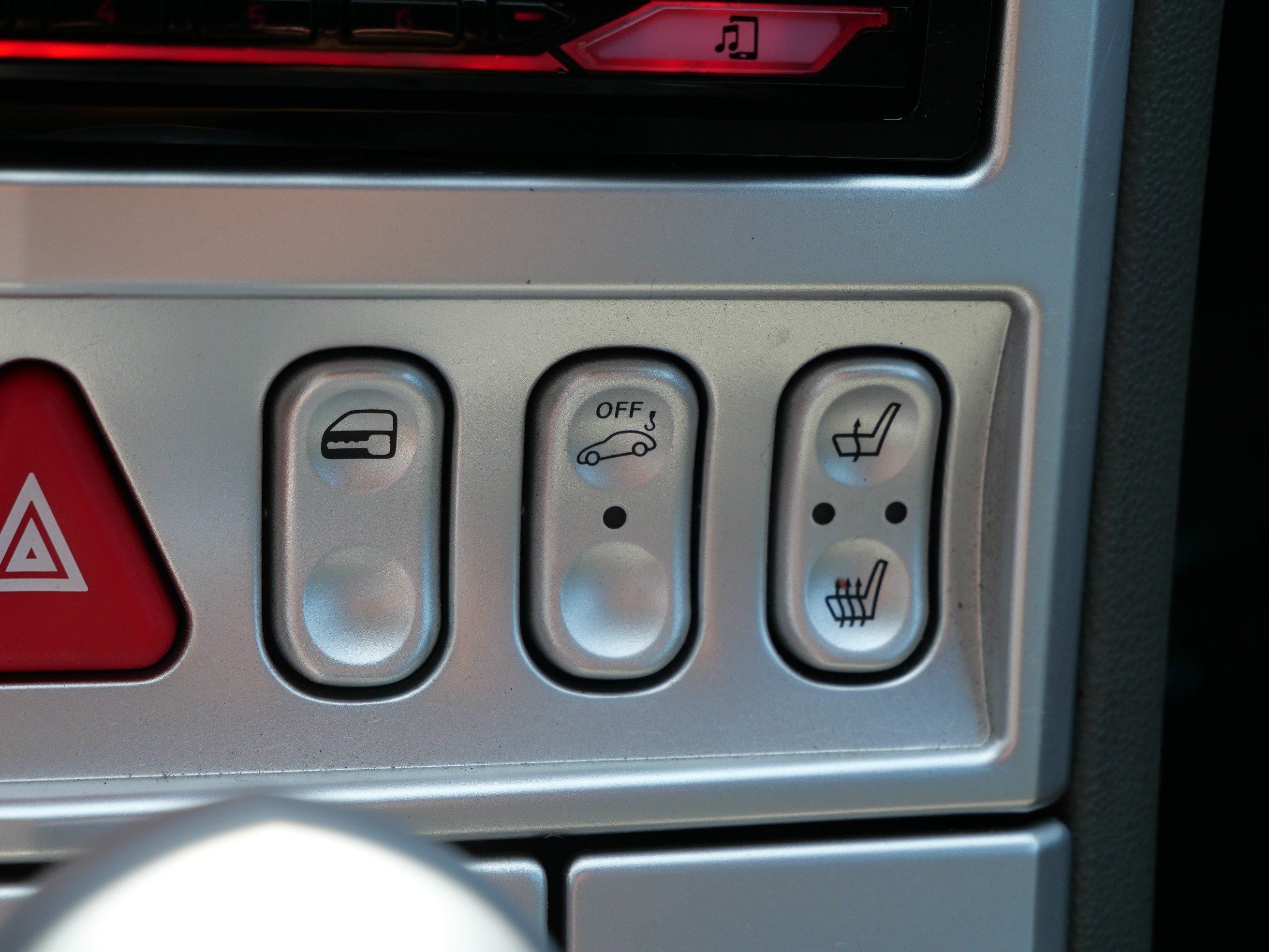 Used 2005 Chrysler Crossfire Limited RWD image 31