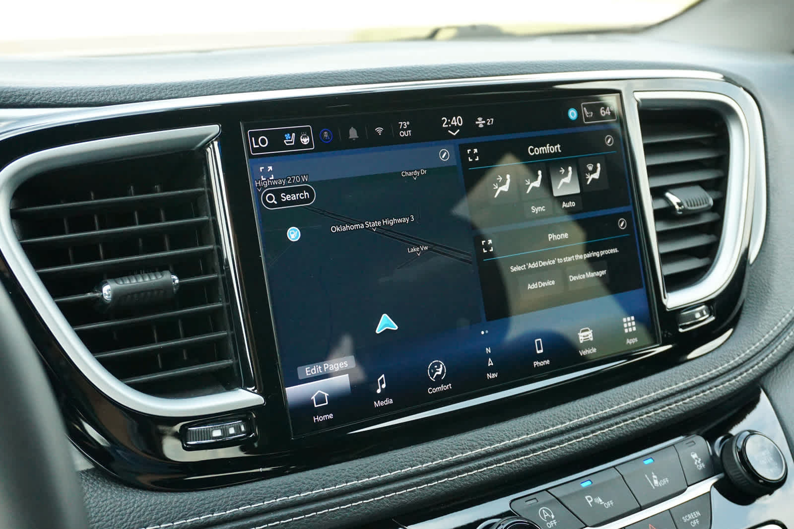 Used 2025 Chrysler Pacifica Limited FWD image 9