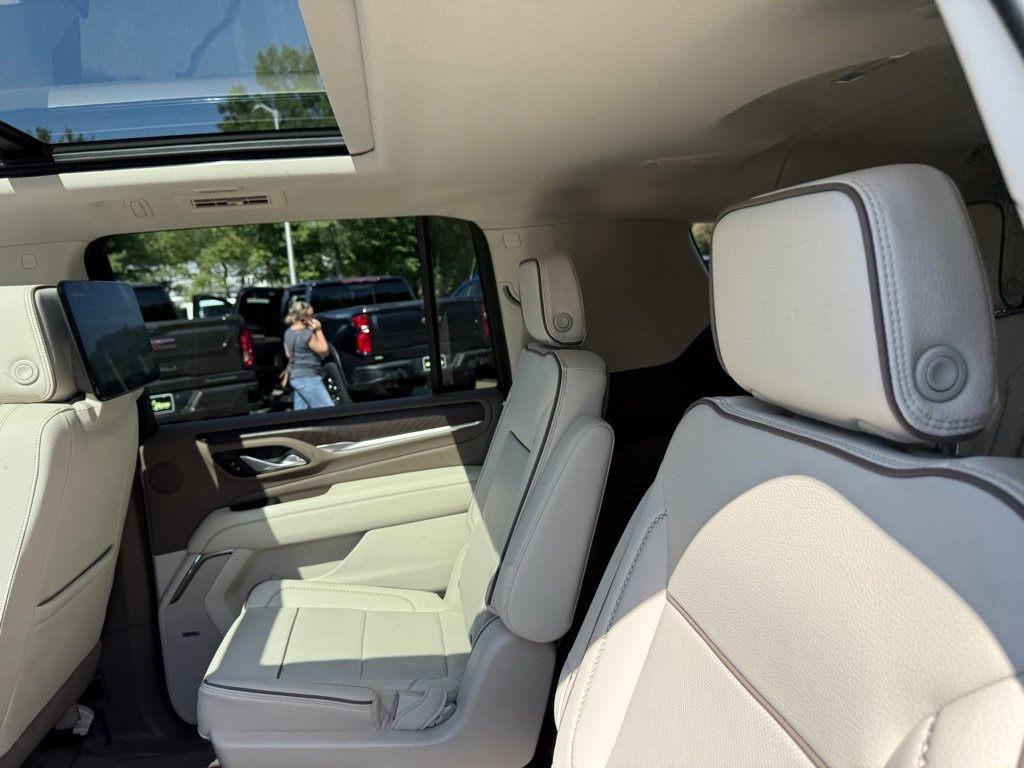 Certified 2024 GMC Yukon XL Denali w/ Denali Reserve Package image 41