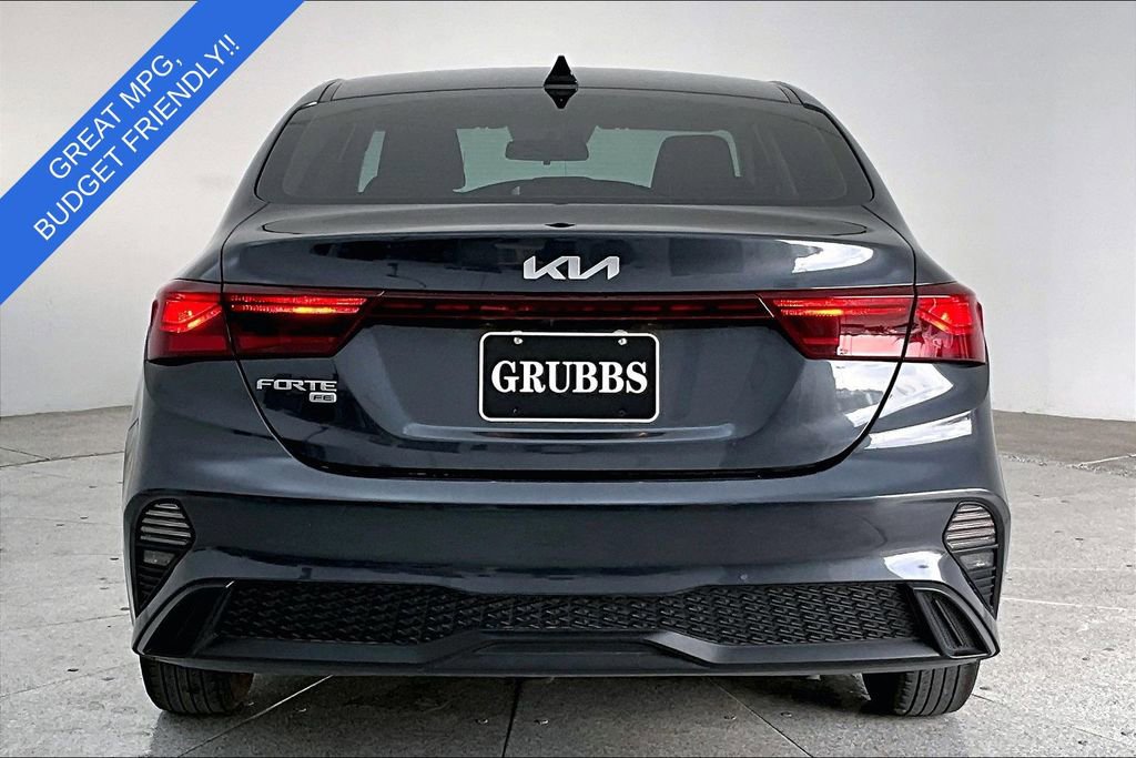 Used 2023 Kia Forte LX image 7