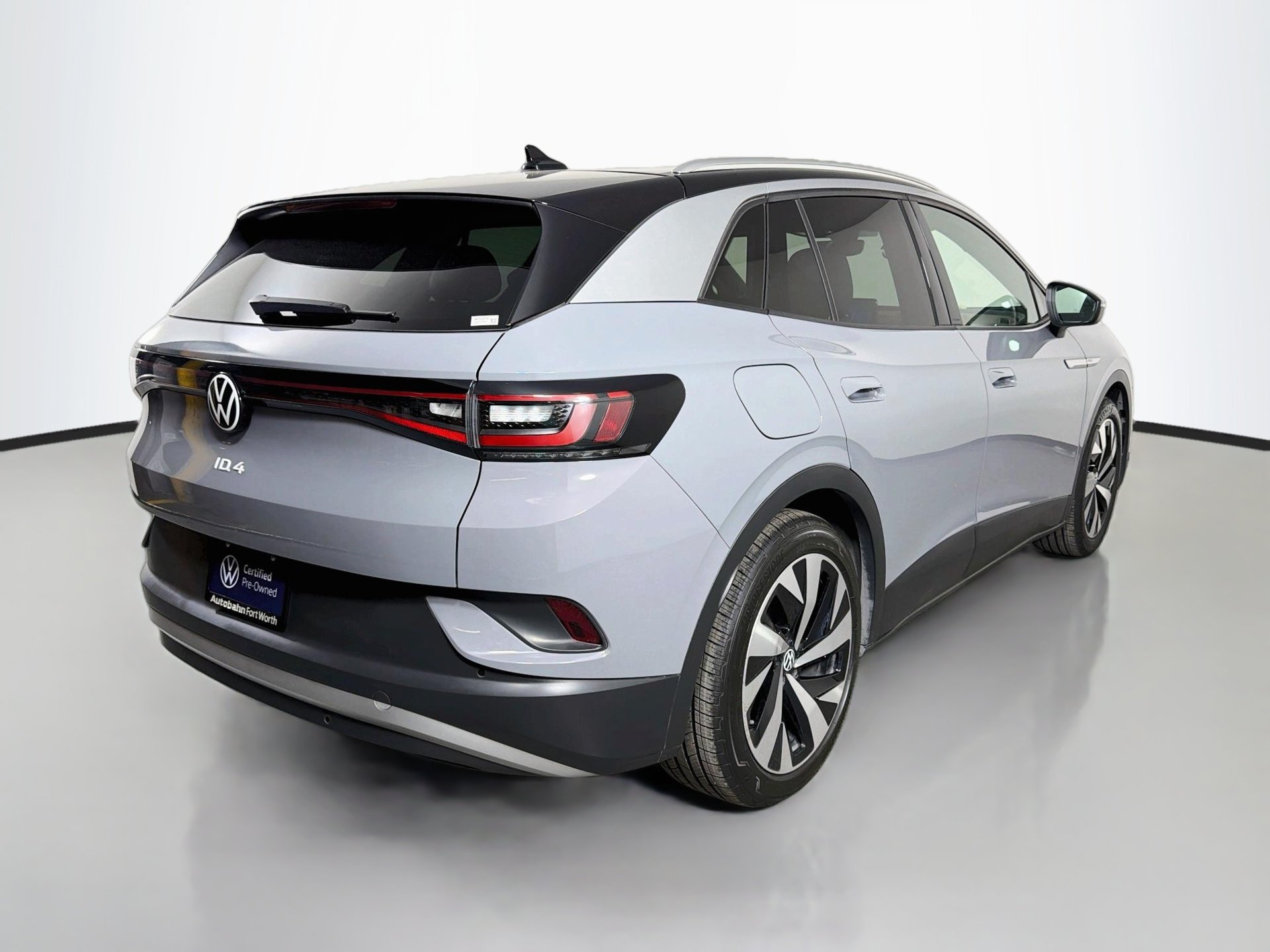 Certified 2021 Volkswagen ID.4 Pro S w/ Gradient Package RWD image 5