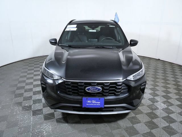 Certified 2025 Ford Escape ST-Line AWD/4WD image 3