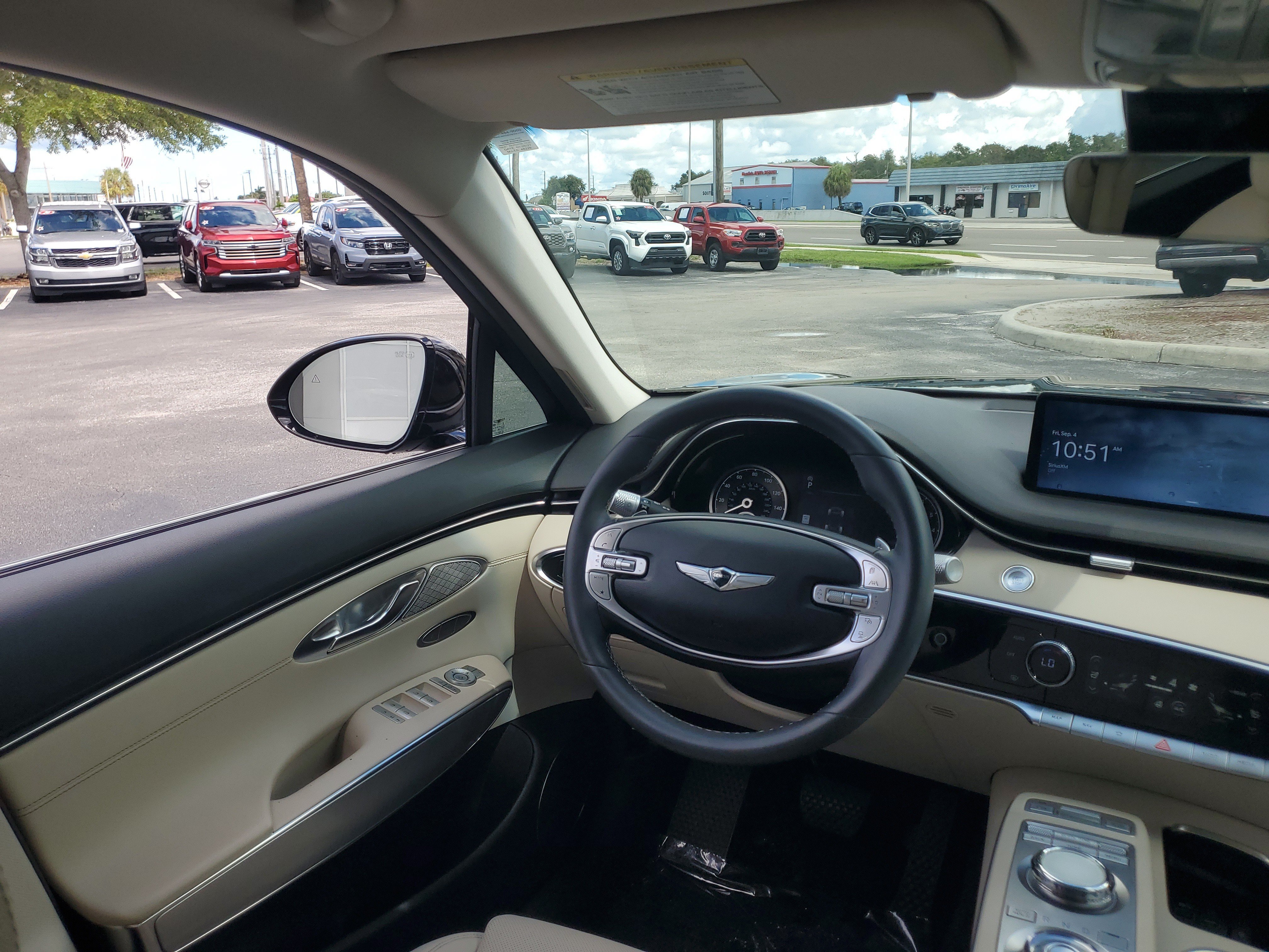 Used 2023 Genesis GV70 2.5T w/ Select Package AWD/4WD image 19