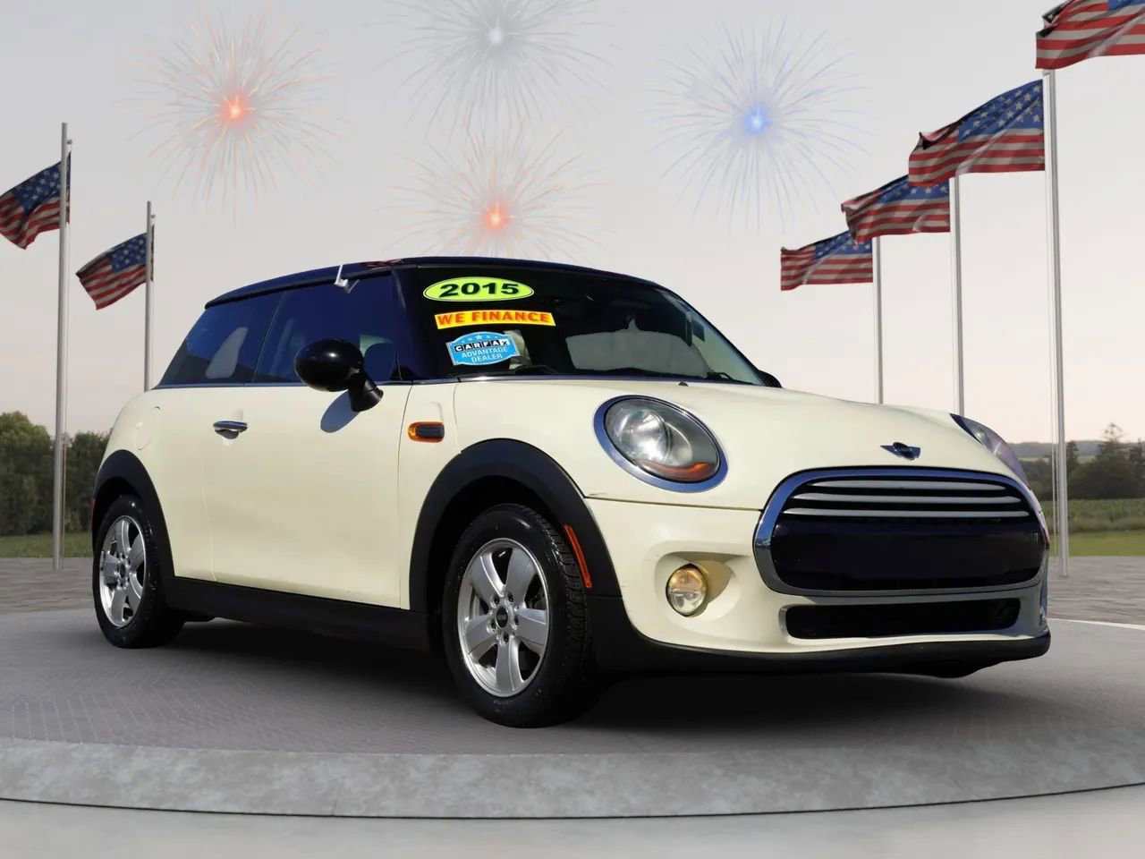 Used 2015 MINI Cooper 2-Door Hardtop image 4