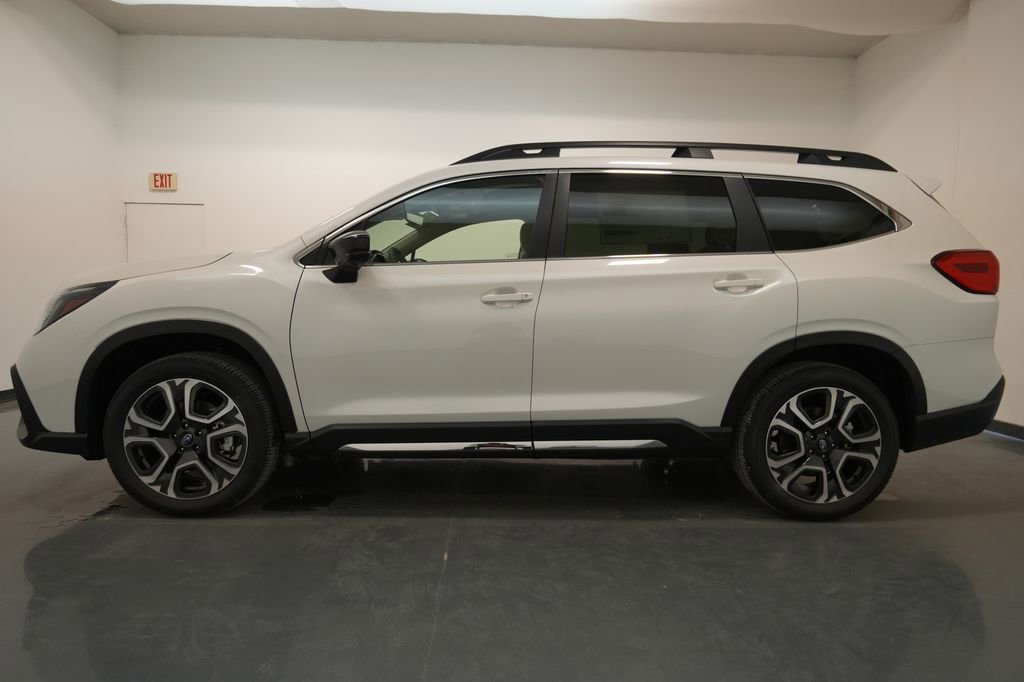 New 2025 Subaru Ascent Limited image 4