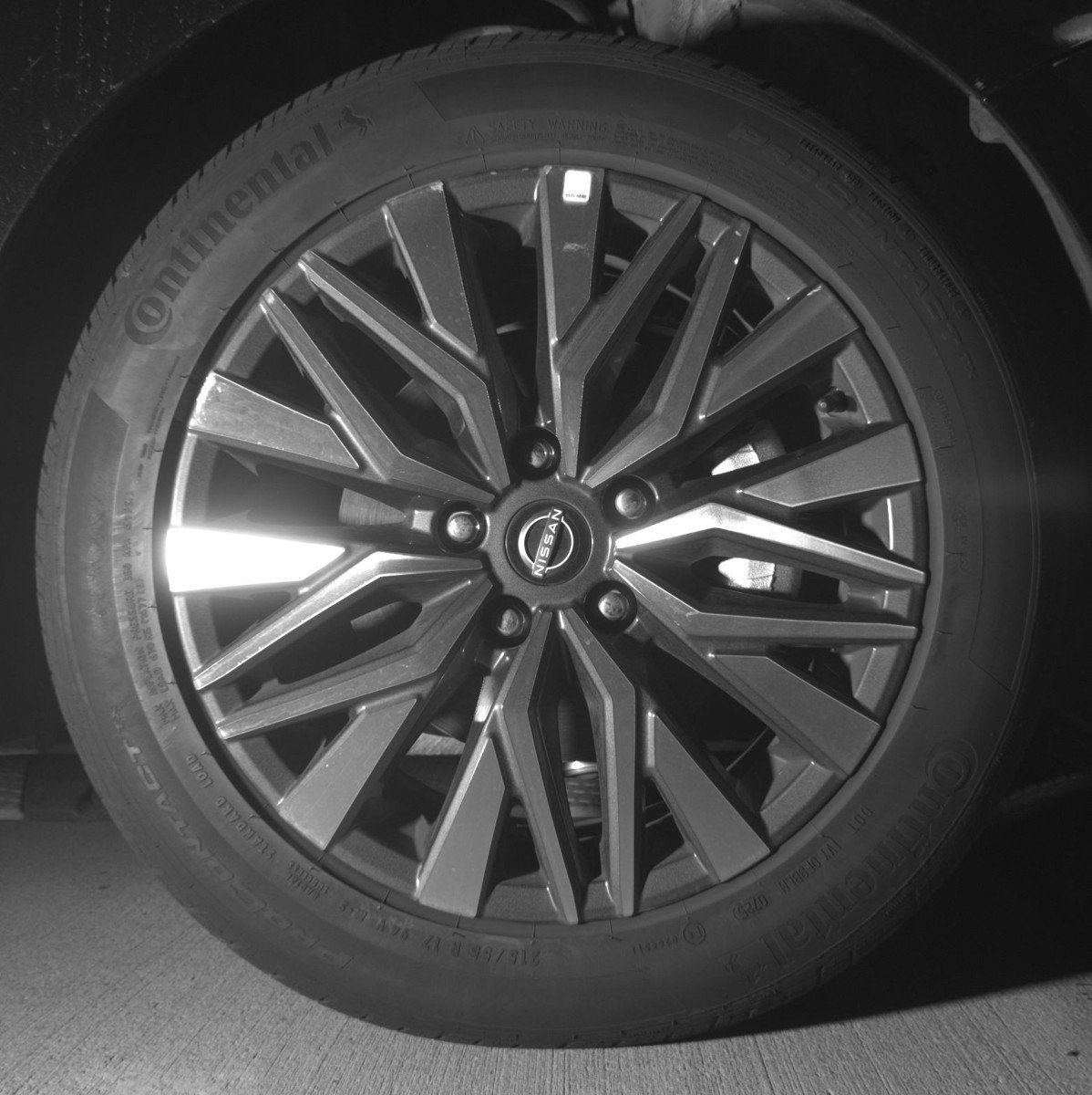 Used 2025 Nissan Altima 2.5 SV FWD image 13