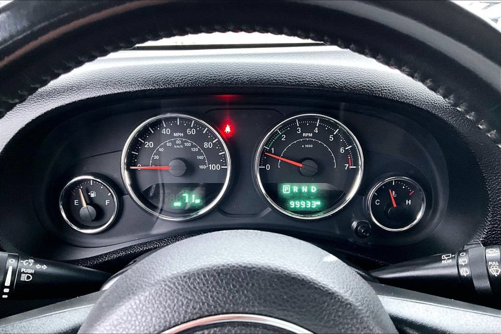 Used 2017 Jeep Wrangler Unlimited Sahara AWD/4WD image 12
