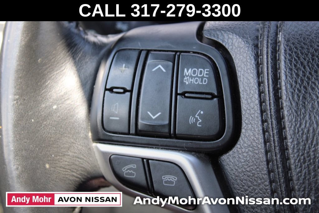 Used 2014 Toyota Highlander XLE FWD image 33