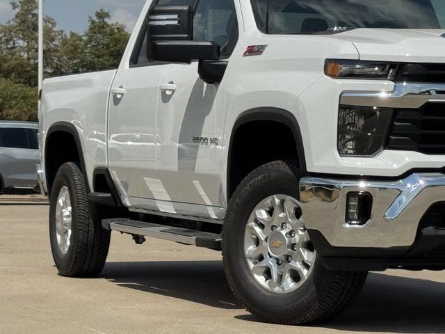 New 2026 Chevrolet Silverado 2500 LT AWD/4WD image 3