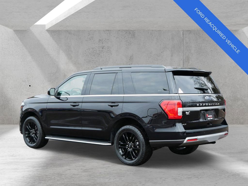 Used 2023 Ford Expedition XLT image 4