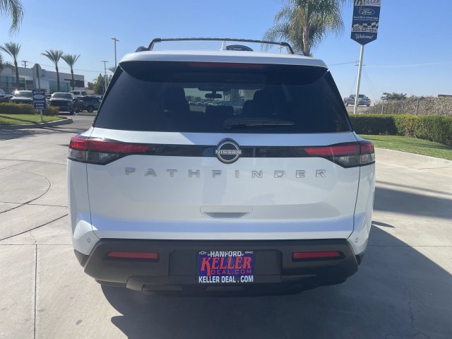 Used 2025 Nissan Pathfinder SV FWD image 7