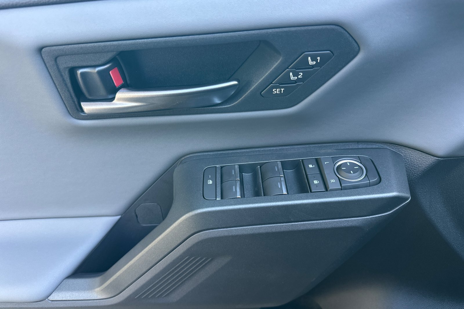 New 2026 Toyota RAV4 XSE AWD/4WD image 11