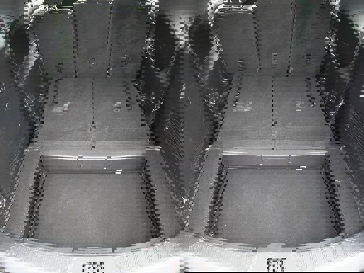 Used 2020 Ford Explorer XLT w/ Equipment Group 202A image 36