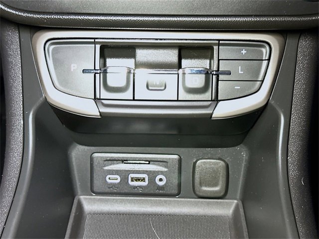 Used 2022 GMC Terrain Denali image 32