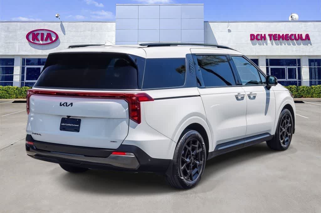 Certified 2025 Kia Carnival SX w/ SX Dark Edition Package FWD image 4