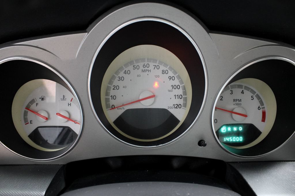 Used 2009 Dodge Avenger R/T FWD image 26
