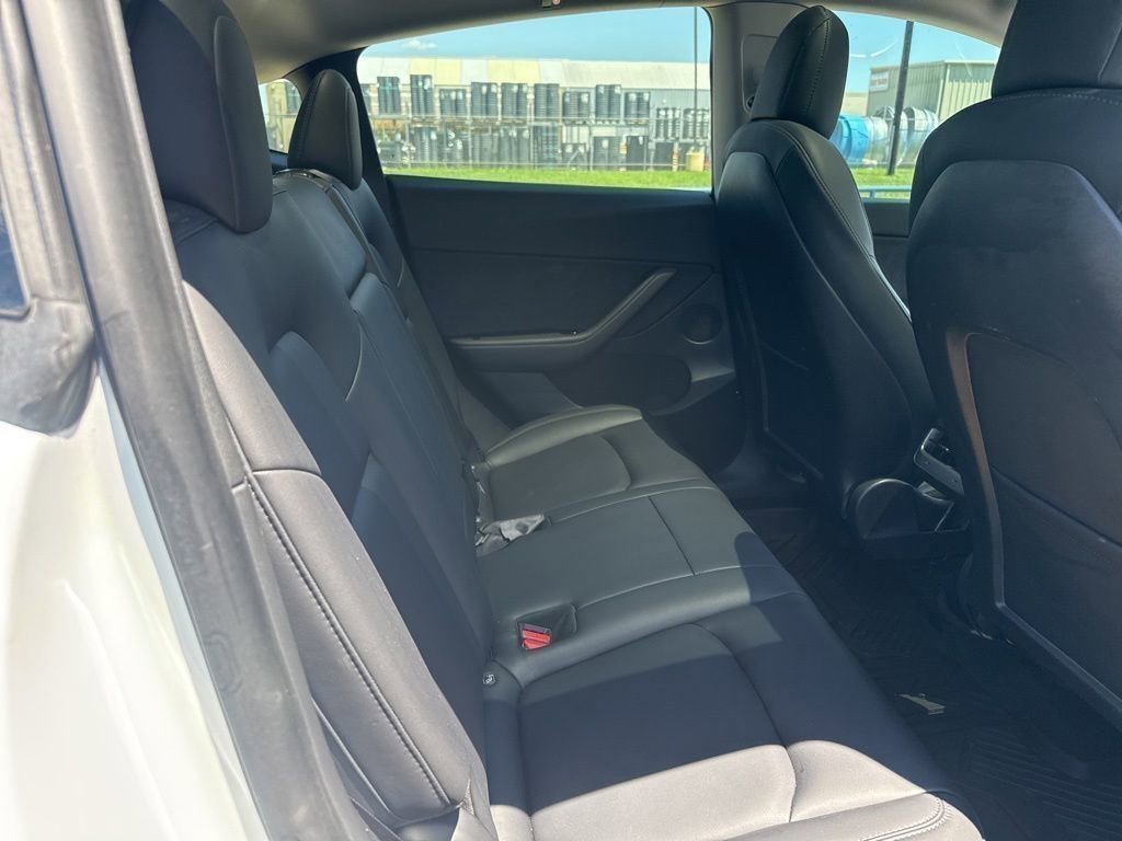 Used 2021 Tesla Model Y Long Range AWD/4WD image 6