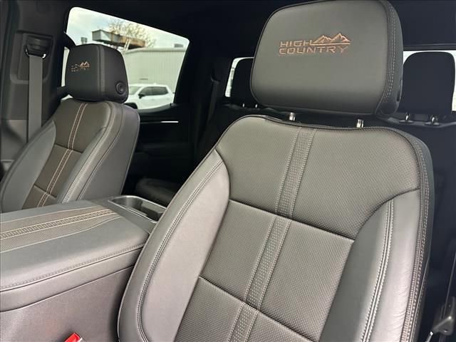 Certified 2025 Chevrolet Silverado 1500 High Country w/ Technology Package image 24